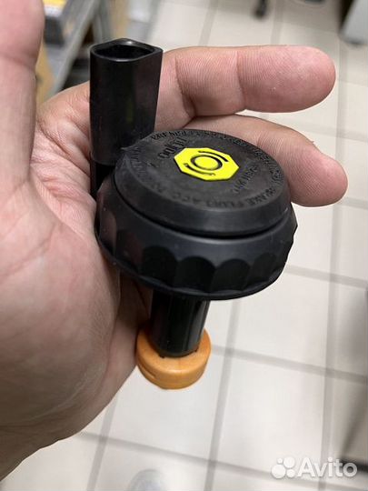 Крышка бачка тормозной жидкости