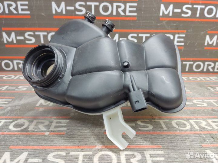 Бачок расширительный Mercedes-Benz S-Class W221