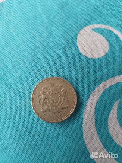 Монета Великобритания 1 фунт 2003 пожилая королева