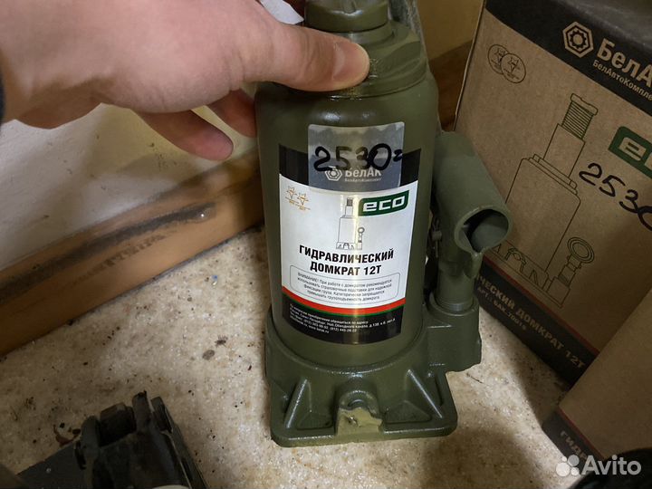 Домкрат бутылочный