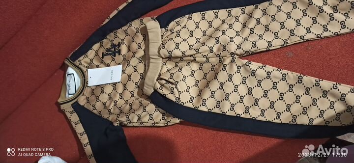 Спортивный костюм