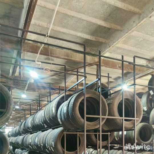 Nokian Tyres Hakkapeliitta R2 SUV 235/60 R18 107R