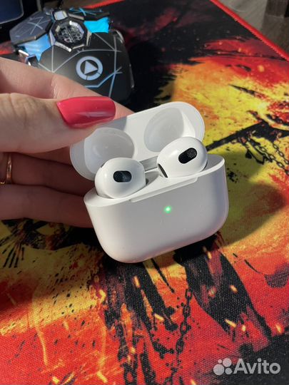 Беспроводные наушники apple airpods 3