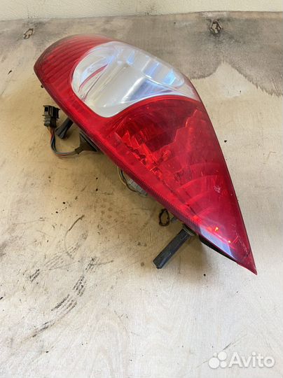 Приора универсал фонарь задний правый