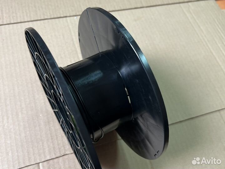 Катушка из пластика