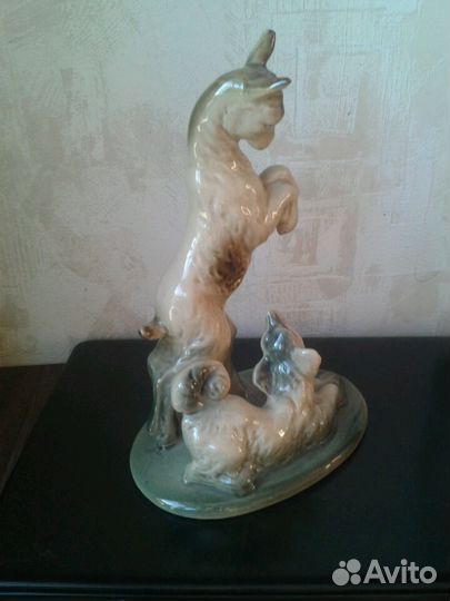 Козленок и щенок фарфоровая статуэтка СССР