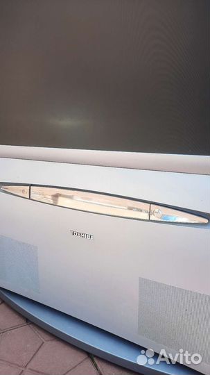 Проекционный телевизор Тошиба