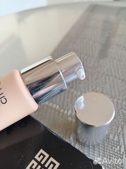 Тональный крем Givenchy оригинал