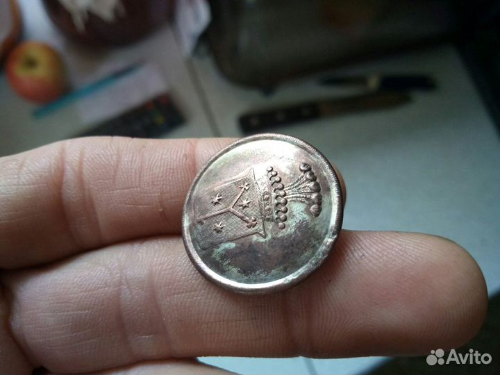 Пуговица с костюма графа или барона позолоченная