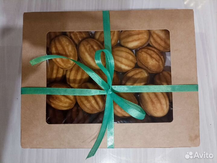 Трубочки, орешки с варëной сгущëнкой