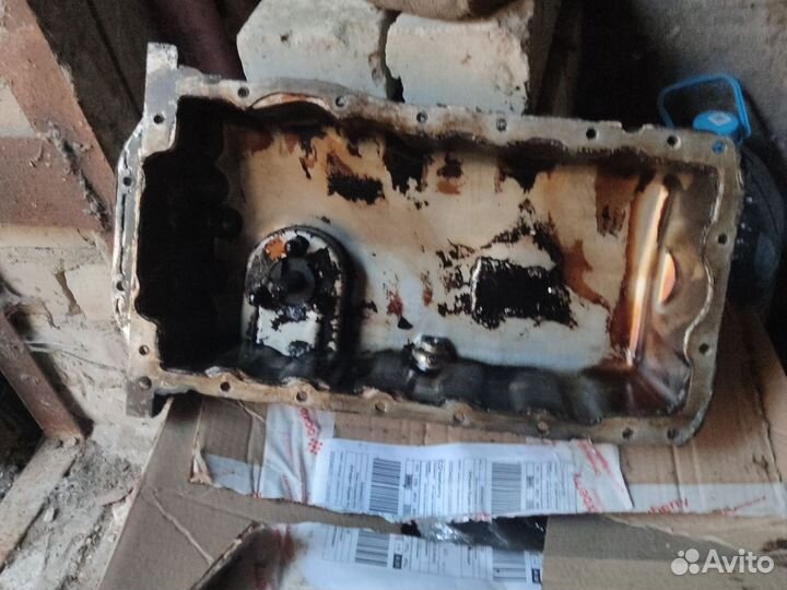 Масляный поддон двигателя