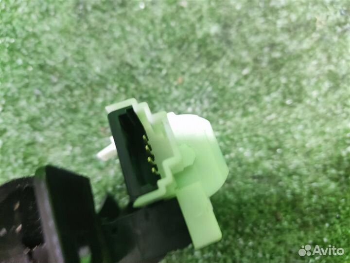 Замок крышки багажника Renault Scenic 2 (JM) 2008