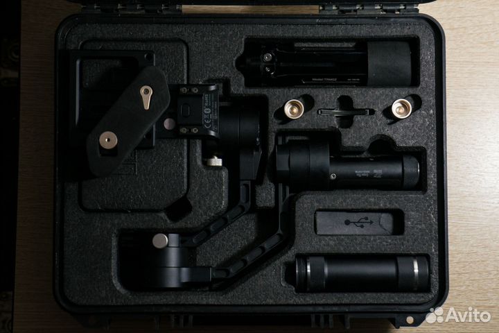 Стабилизатор для камеры + в подарок двуручный хват