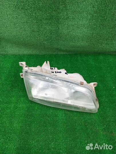 Фара правая Hyundai H 200