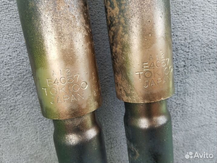 Передние амортизаторы Toyota Lend Cruiser 80