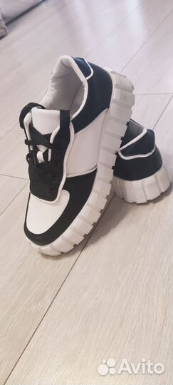 Кроссовки женские 40 41 размер