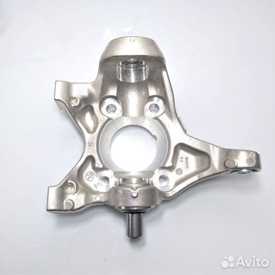 Поворотный кулак Renault Clio 3 RS