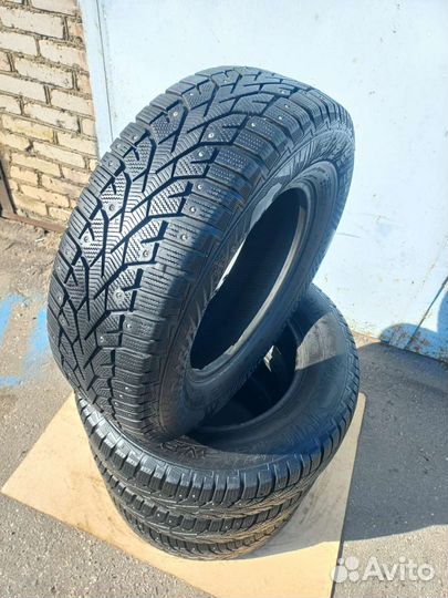 Gislaved NordFrost 100 215/70 R15