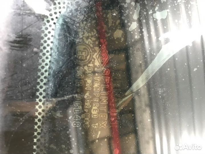 Форточка кузова задняя левая Renault Scenic JA