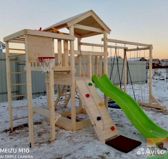 Детская площадка для игры на даче