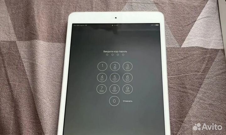 iPad mini Wi-fi+cellular + кабель в комплекте