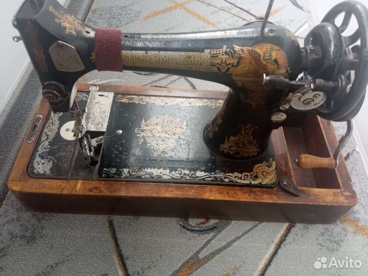 Швейная машина