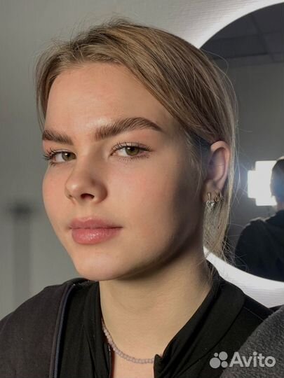 Мастер бровист