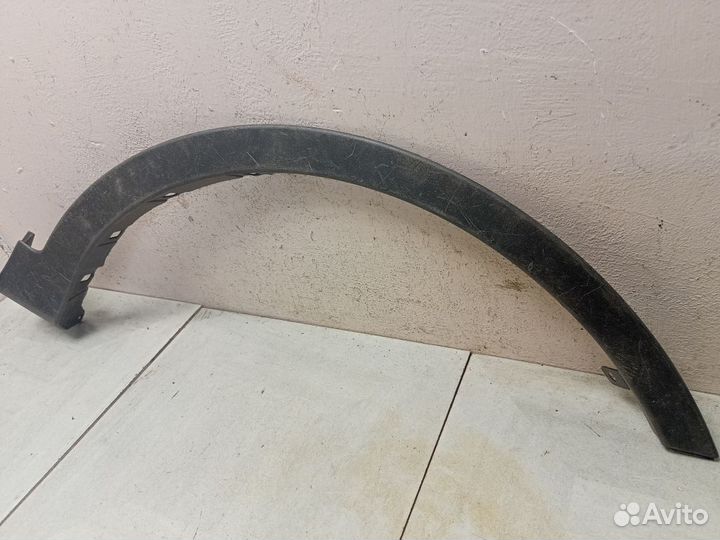 Накладка переднего крыла правого