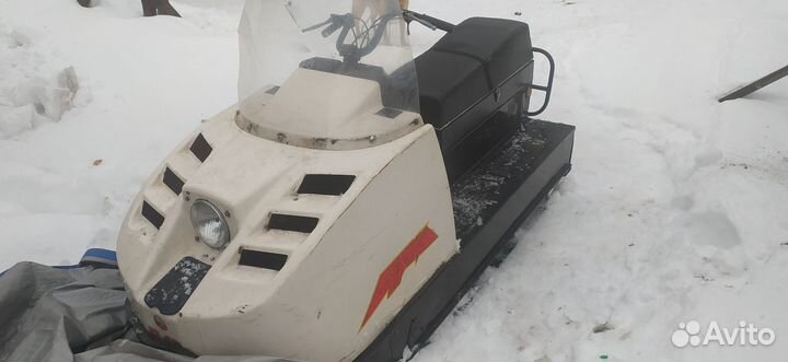 Продам снегоход буран