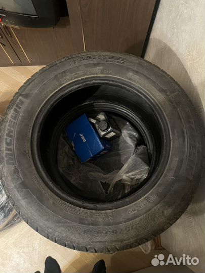 Michelin Latitude Tour HP 215/65 R16 98H