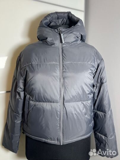 Calvin klein куртка Оригинал размер С, Л