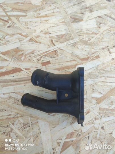 Крышка термостата Ford Fusion fuja 2005