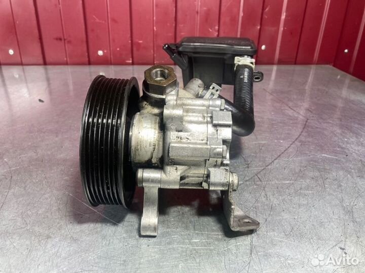 Насос гидроусилителя руля Mercedes C-Class W203