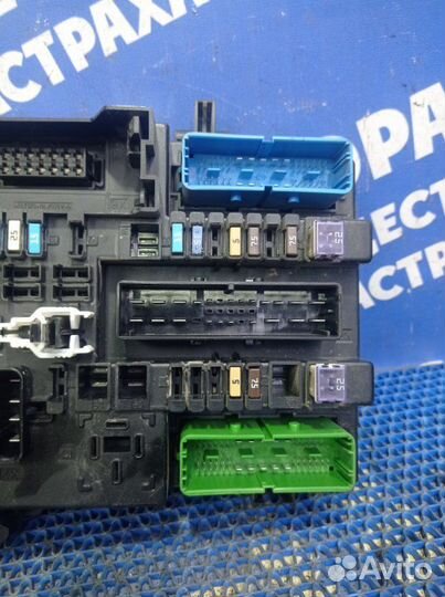 Блок предохранителей Opel Astra Gtc купе Z18XER