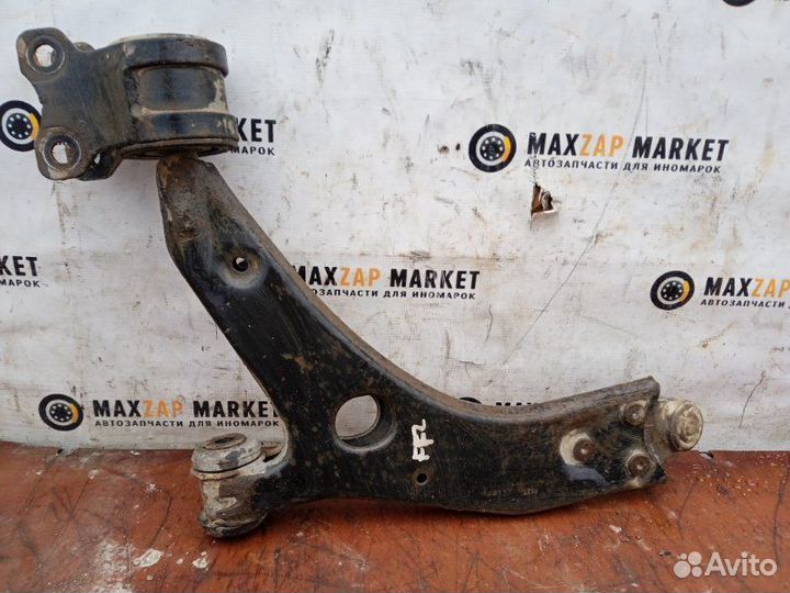 Рычаг подвески Ford Focus 2 2005 перед. прав. б/у