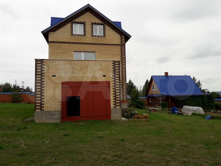 Коттедж 268 м² на участке 24 сот.