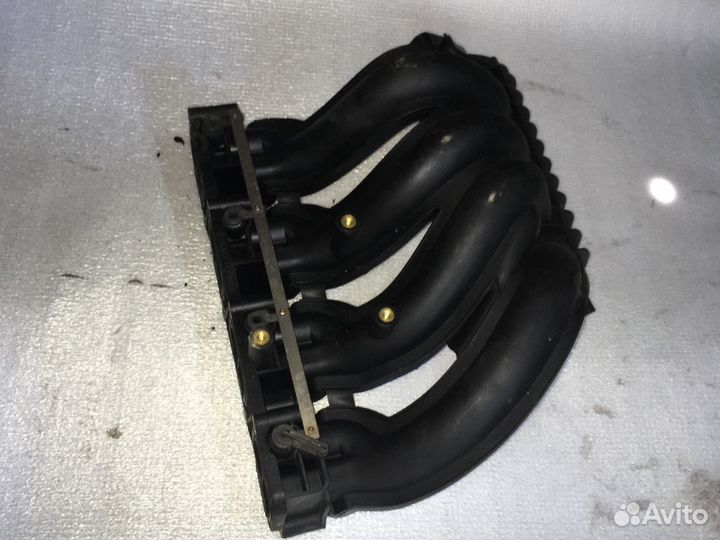 Коллектор впускной A61109037