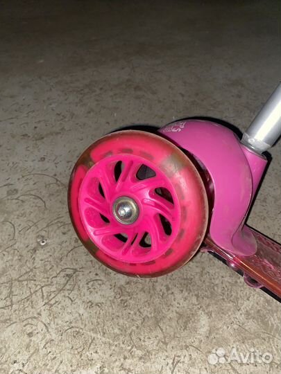Детский светящийся самокат с 1 года до 4 лет