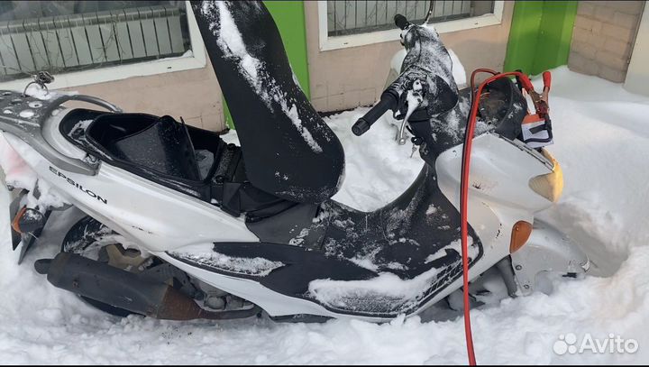 Скутер Suzuki Avenis 150