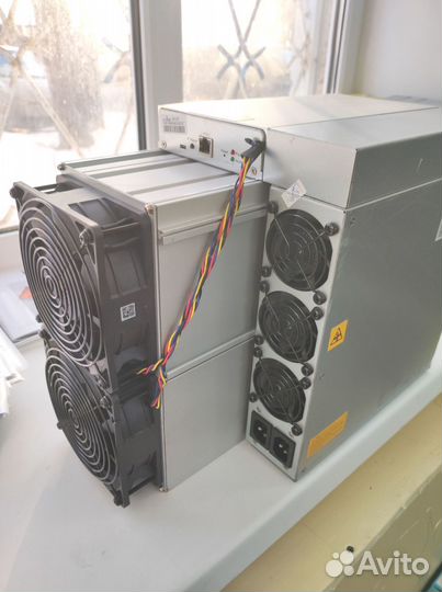 Asic майнер Bitmain Antminer S19