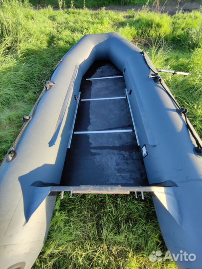 Лодка Хантер 320Л