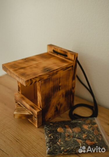 Кормушки для птиц и белок / Бельчатник Скворечник