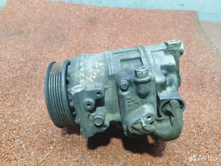 Компрессор кондиционера Jaguar Xf X250 SV82G