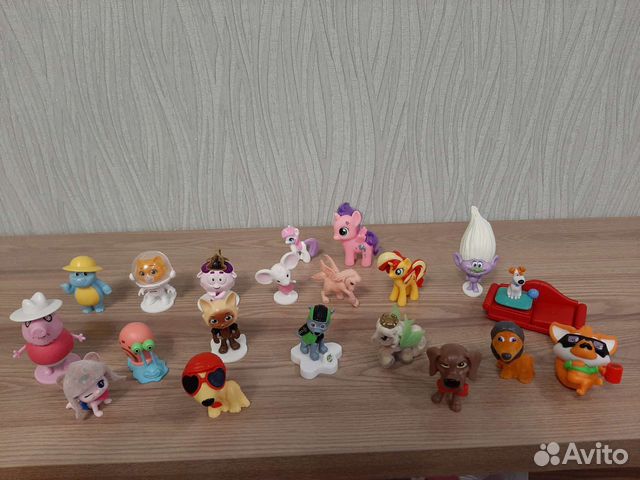 Игрушки из киндера и свитбокса