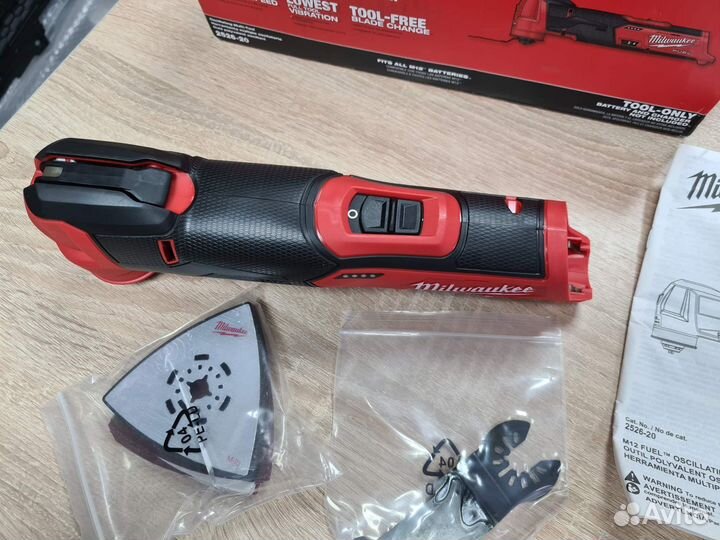 Мультитул реноватор Milwaukee M12 2526-20