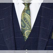 Мужской классический костюм, Москва