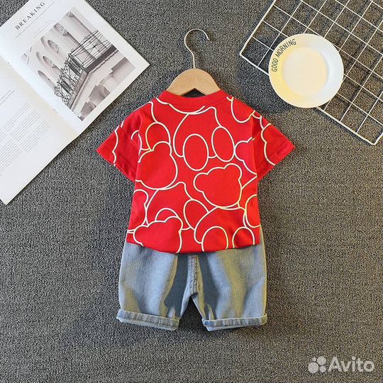 Костюм детский новый