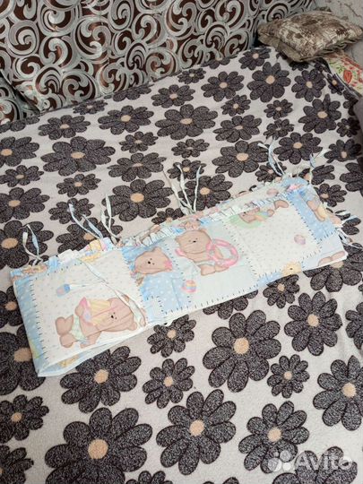 Бортики на кроватку