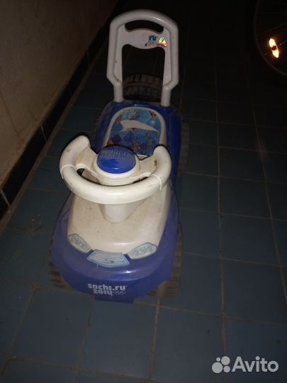 Машинка-каталка