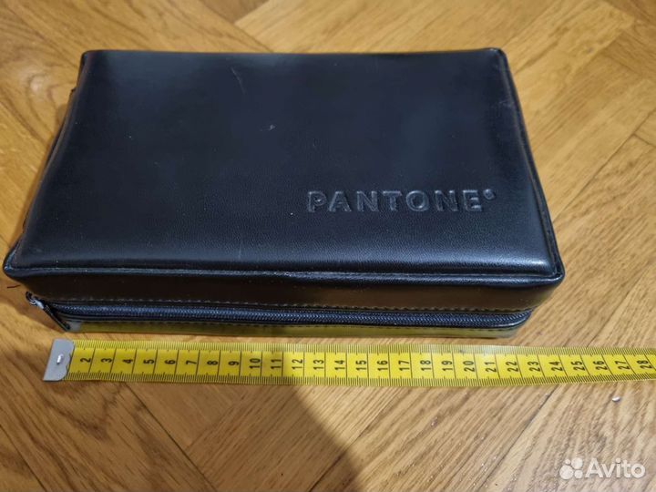 Pantone - кофр для хранения на молнии